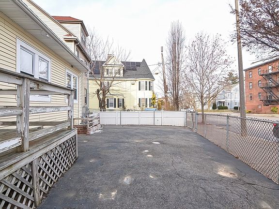3rd image of 407 Adams St #407
