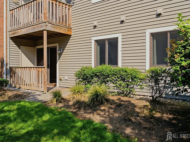 5208 Ravens Crest Dr — Photo 19