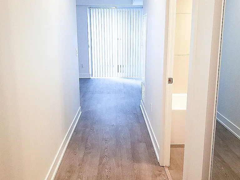 9 Mabelle Ave #625 — Photo 2