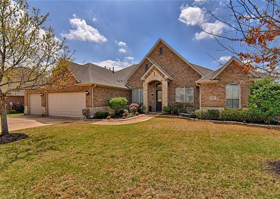 1st image of 1209 Killian Dr