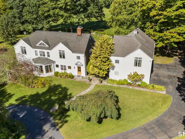 92 Quail Run Road, Woodbury, CT 06798