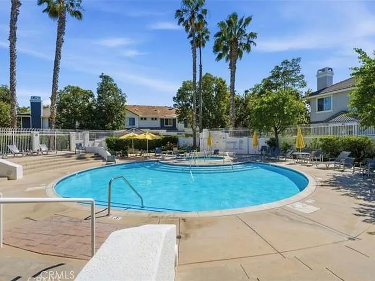 63 Carlsbad Ln — Photo 21
