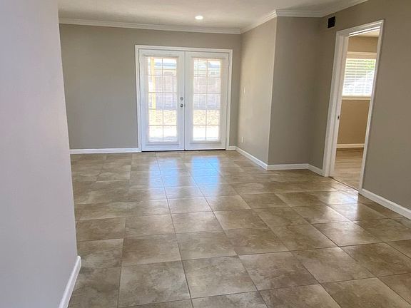 2nd image of 1620 Fremont Ave