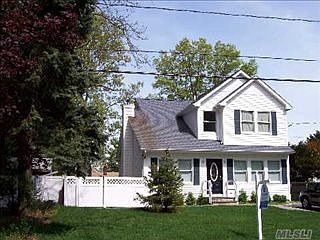 1st image of 9 Oneida Ave
