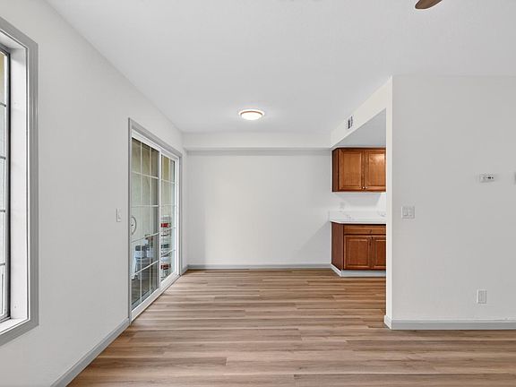 2nd image of 786 Simpson Pl