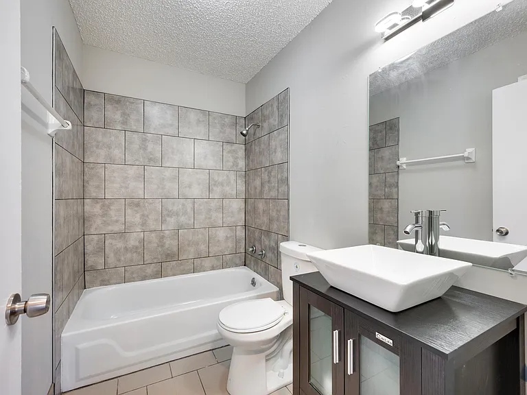 537B Raleigh Dr — Photo 8