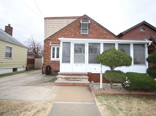 18808 50th Ave, Fresh Meadows, NY 11365