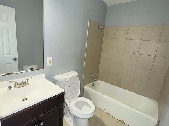 4th image of 4851 Bethume Dr