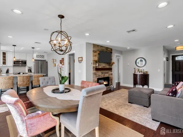 150 Maclura Plz #C, Monroe Township, NJ 08831