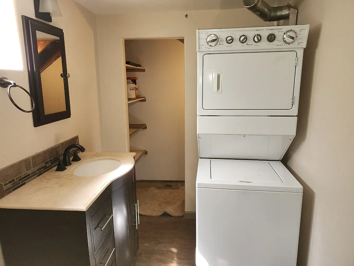4 bed, $1,750 — Photo 2