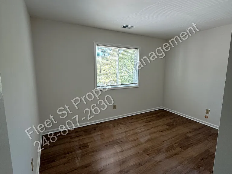 421 Longview St #C — Photo 6