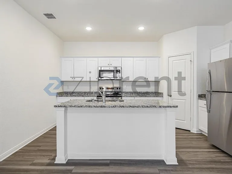 7536 Corral Smt — Photo 8