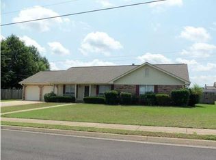 6331 Hibiscus Ln, Northport, AL 35473