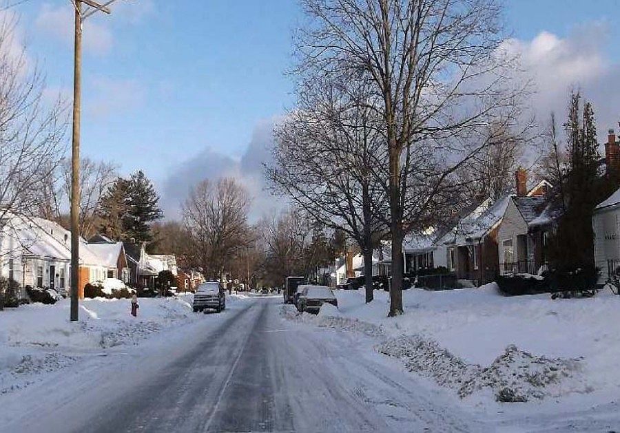 2nd image of 19133 Rutherford St