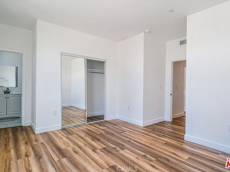 712 S Alma St — Photo 5