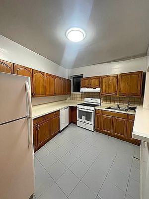 1st image of 8806 4th Ave #2