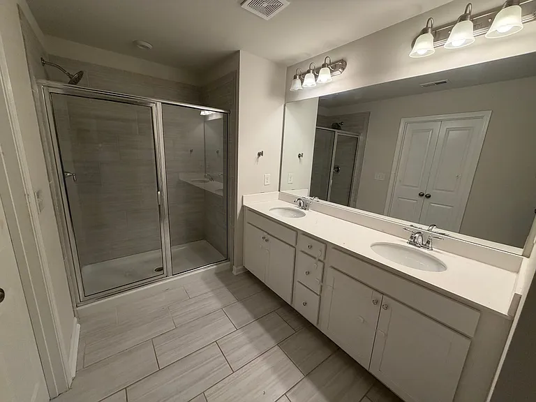 311 Mahone Dr #14 — Photo 10