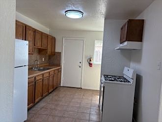 3rd image of 5012 Bragg Ave #B