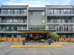 45 Eagle Crest Dr APT 311, Lake Oswego, OR 97035