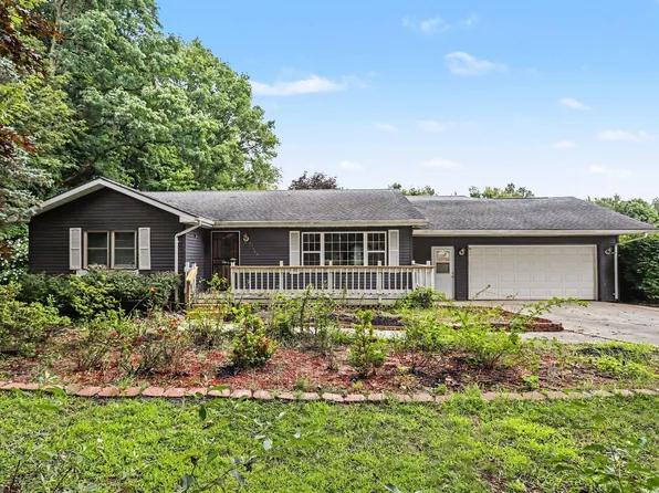 47059 County Road 215, Lawrence, MI 49064