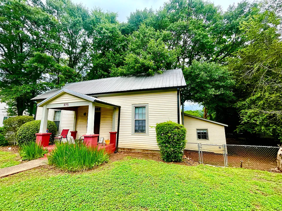 895 Oconee St
