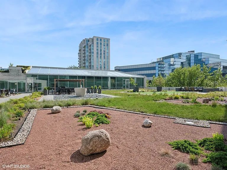 1720 Maple Ave #204 — Photo 22