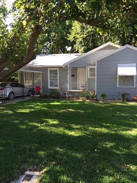 2nd image of 1041 Park Dr