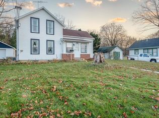 707 S Main St, Edgerton, WI 53534