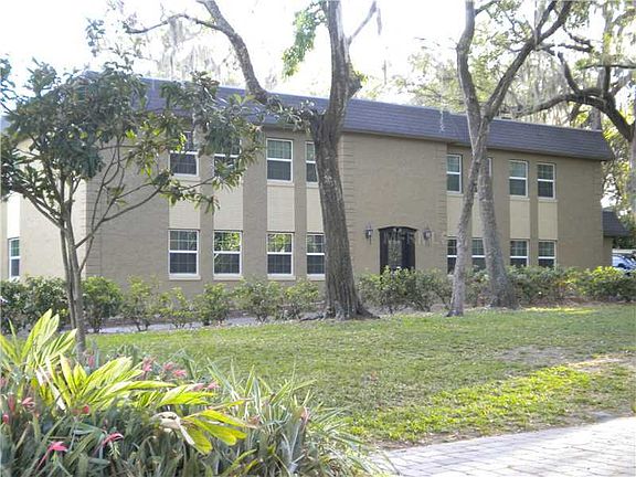 2nd image of 726 Edgewater Dr APT 3