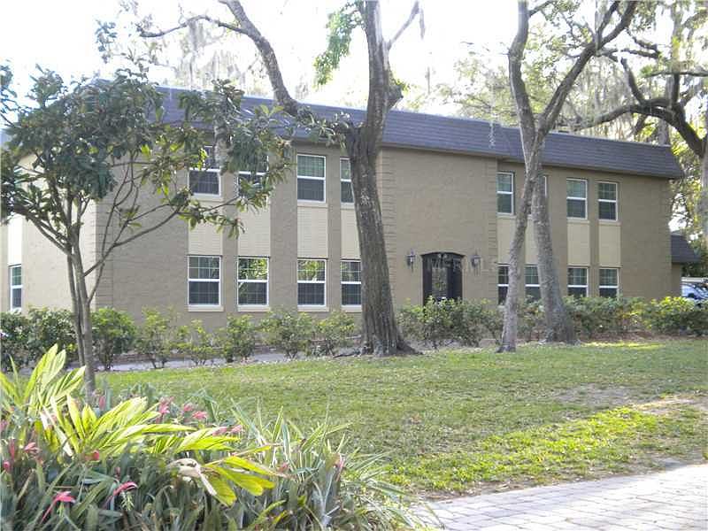 1st image of 726 Edgewater Dr APT 3