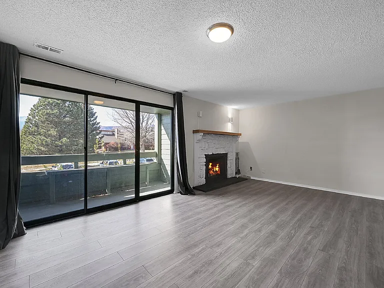 148 W Rockrimmon Blvd #201 — Photo 7