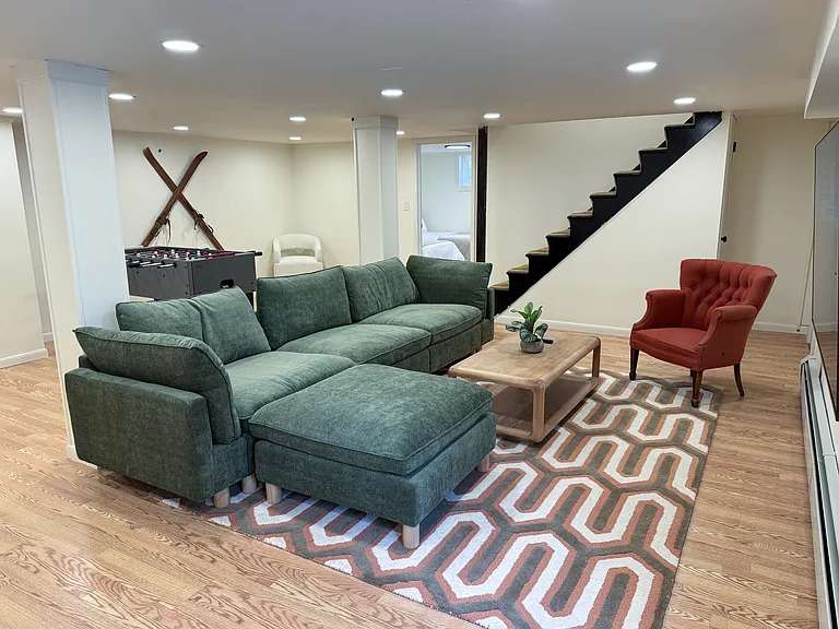 9 Richards Ave — Photo 8