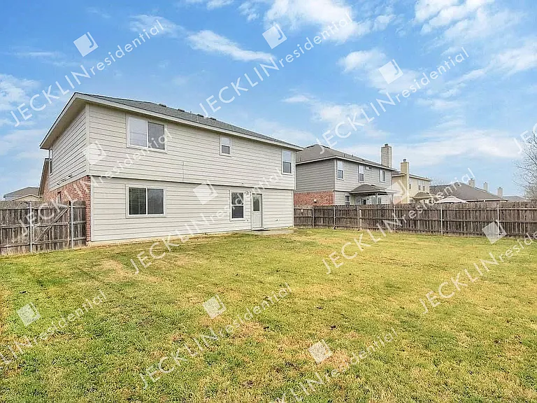 206 Mossy Rock Dr — Photo 26