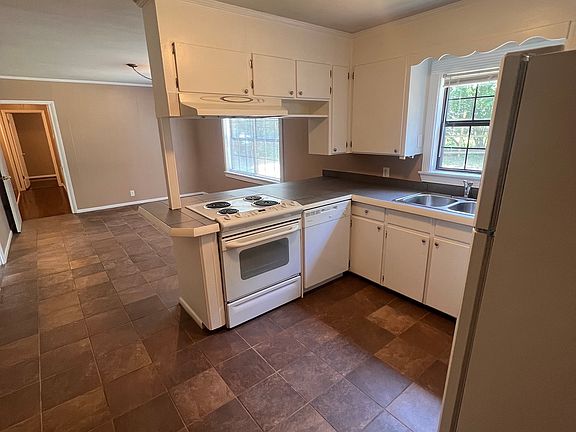 3rd image of 2224 Redtop Ave #10