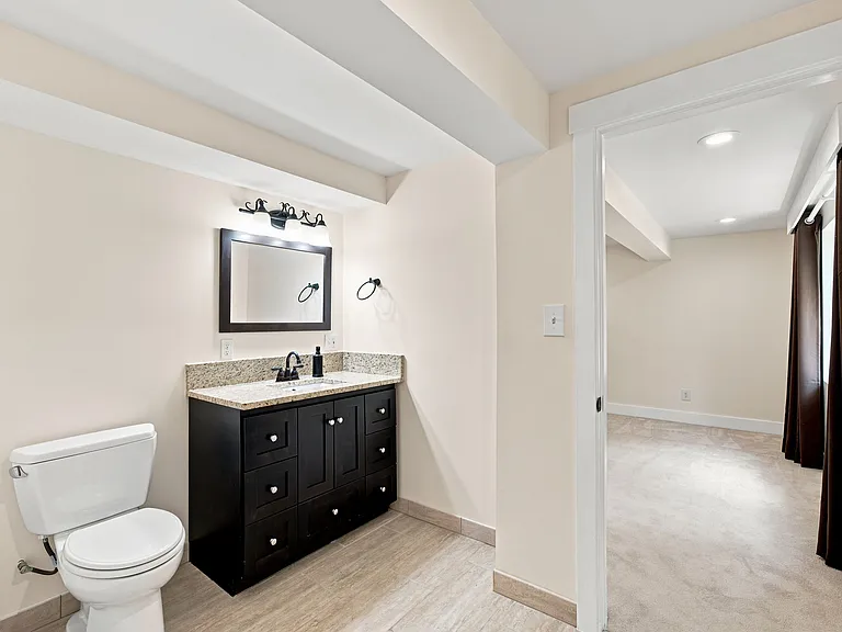 4874 Vermilion Dr — Photo 34