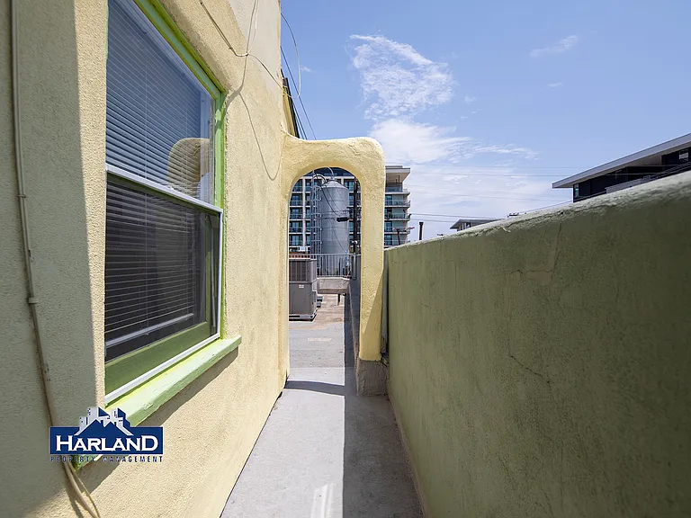 3809-3815 Ray St #3809 — Photo 10