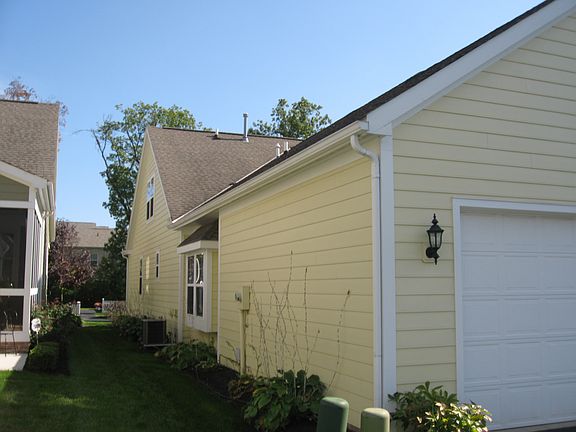 5th image of 3813 Bentworth Ln #106