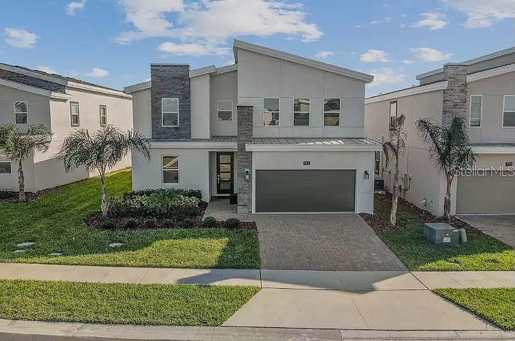 1st image of 913 Ocean Course Ave