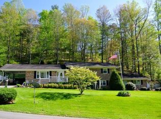 405 Fishery Loop Rd, Erwin, TN 37650