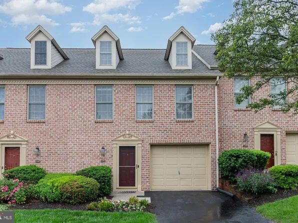 1286 Timber View Dr, Mechanicsburg, PA 17050
