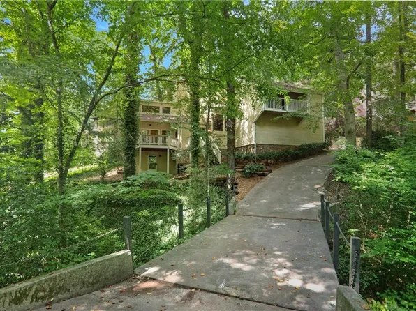 1255 Old Woodbine Rd, Sandy Springs, GA 30319