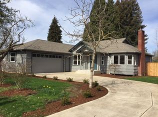 2185 Jeppesen Acres Rd, Eugene, OR 97401
