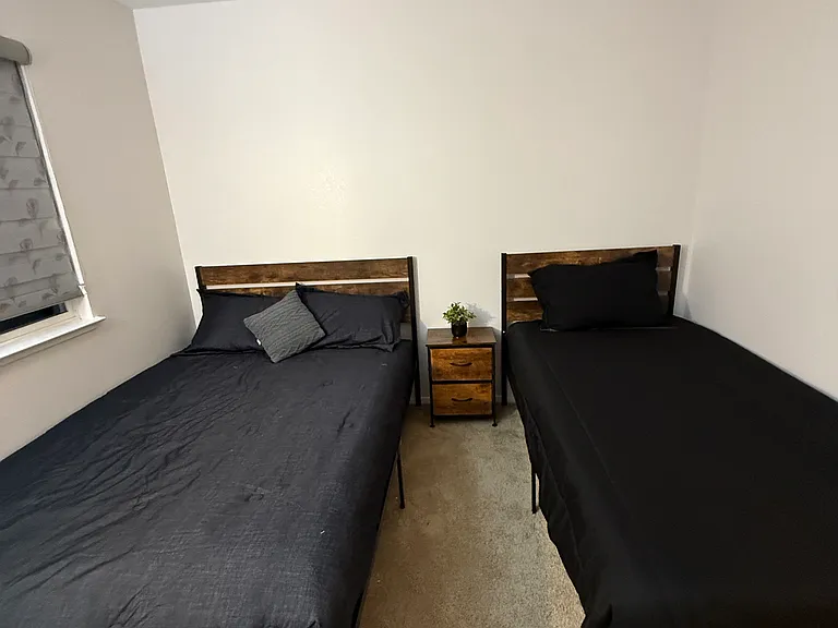 1323 Montgomery Ln — Photo 14