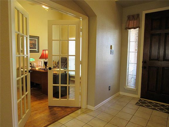 3rd image of 2020 Whitney Ln