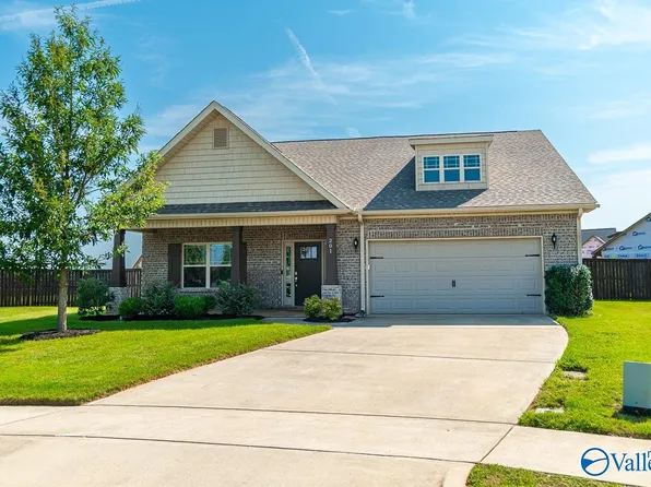 201 Iron Cir, Meridianville, AL 35759