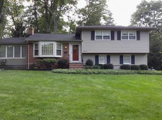 46 Ridge Dr, New Providence, NJ 07974