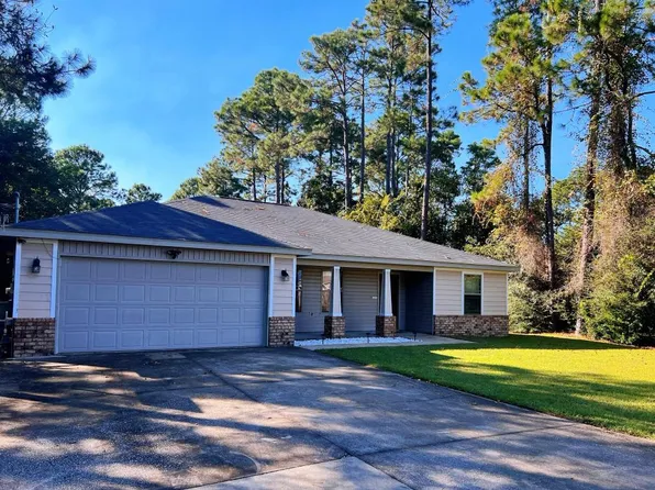 2305 Salamanca St, Navarre, FL 32566