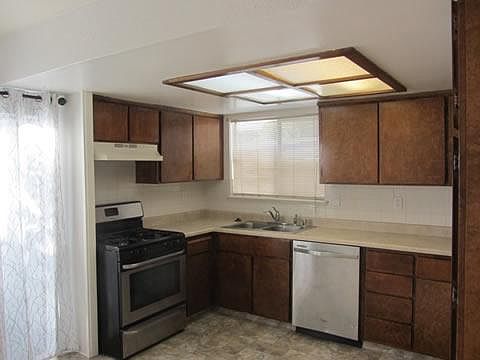 2nd image of 180 Peebles Ave
