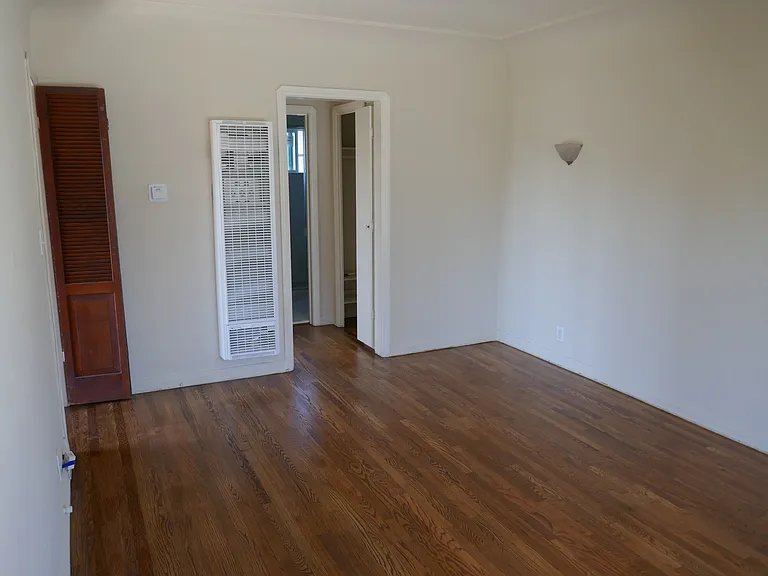 600 W Woodruff Ave #A — Photo 4
