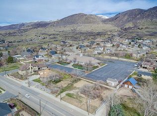 1420 N Main St, Centerville, UT 84014